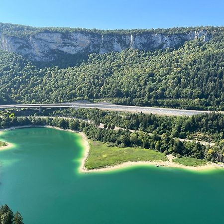 Lumineux, Centre-Ville D'Oyonnax, A 2 Pas Des Lacs Esterno foto